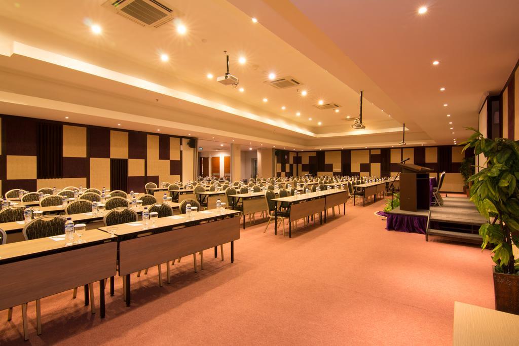 Kuta Central Park Hotel Eksteriør billede