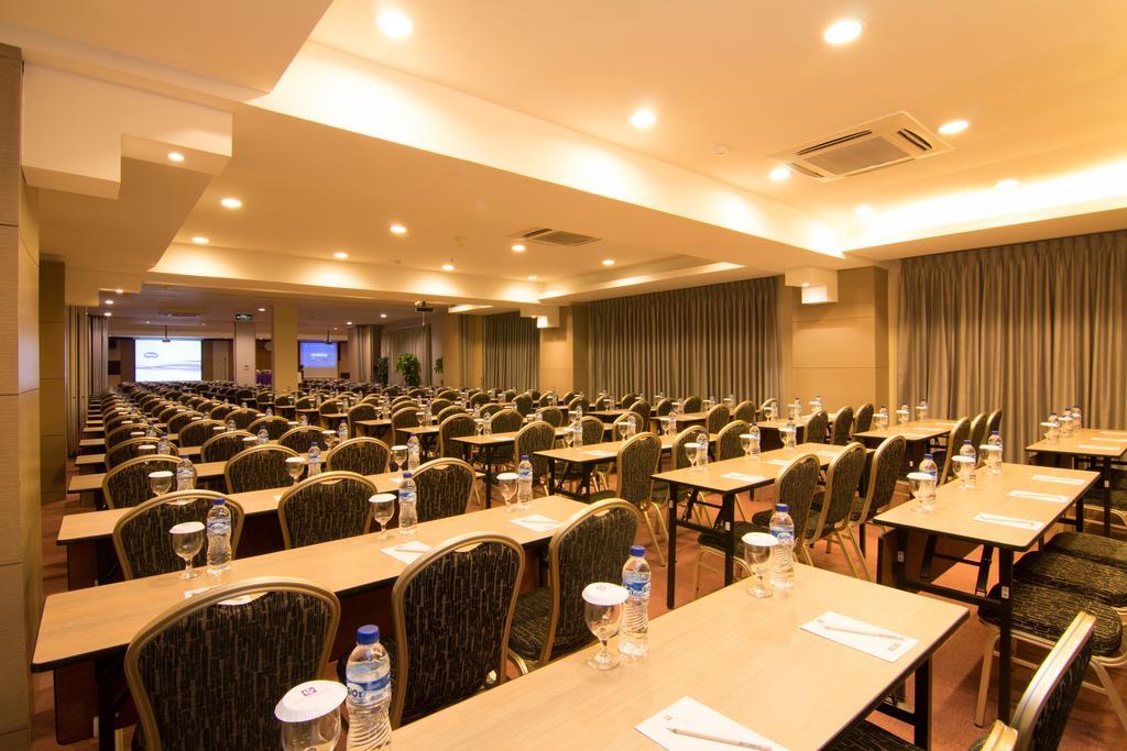 Kuta Central Park Hotel Eksteriør billede